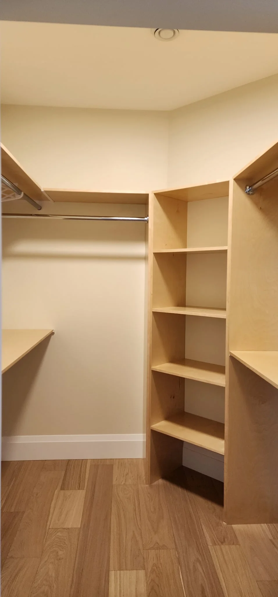 Custom Closet System - Custom Closets by MNR Contracting, Vancouver Island